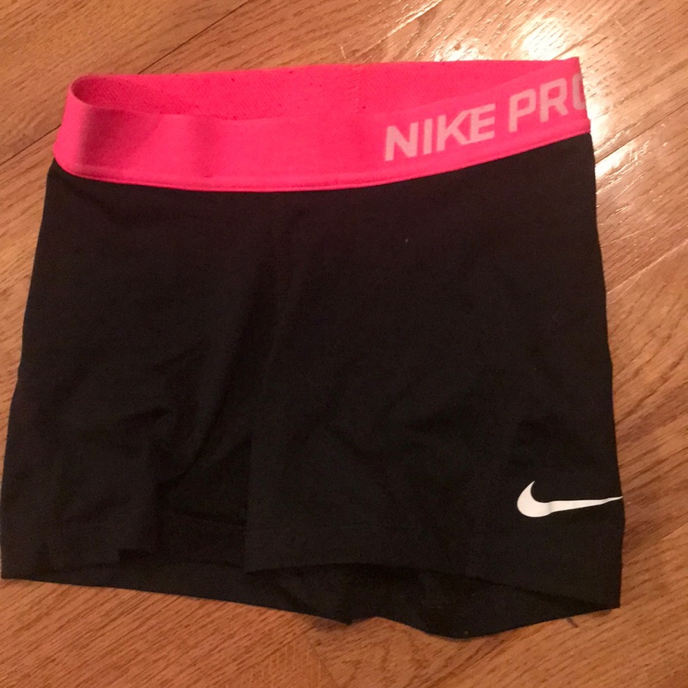 Nearly new XS Nike Pro Shorts w/ Pink Waistband